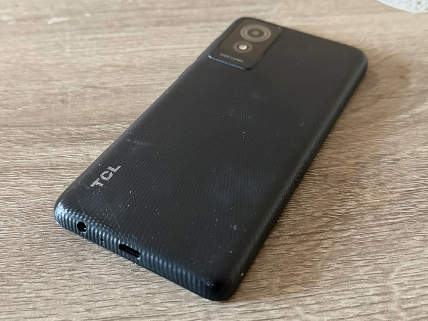 TCL 501 ( Model T433D) 32gb Black Unlocked