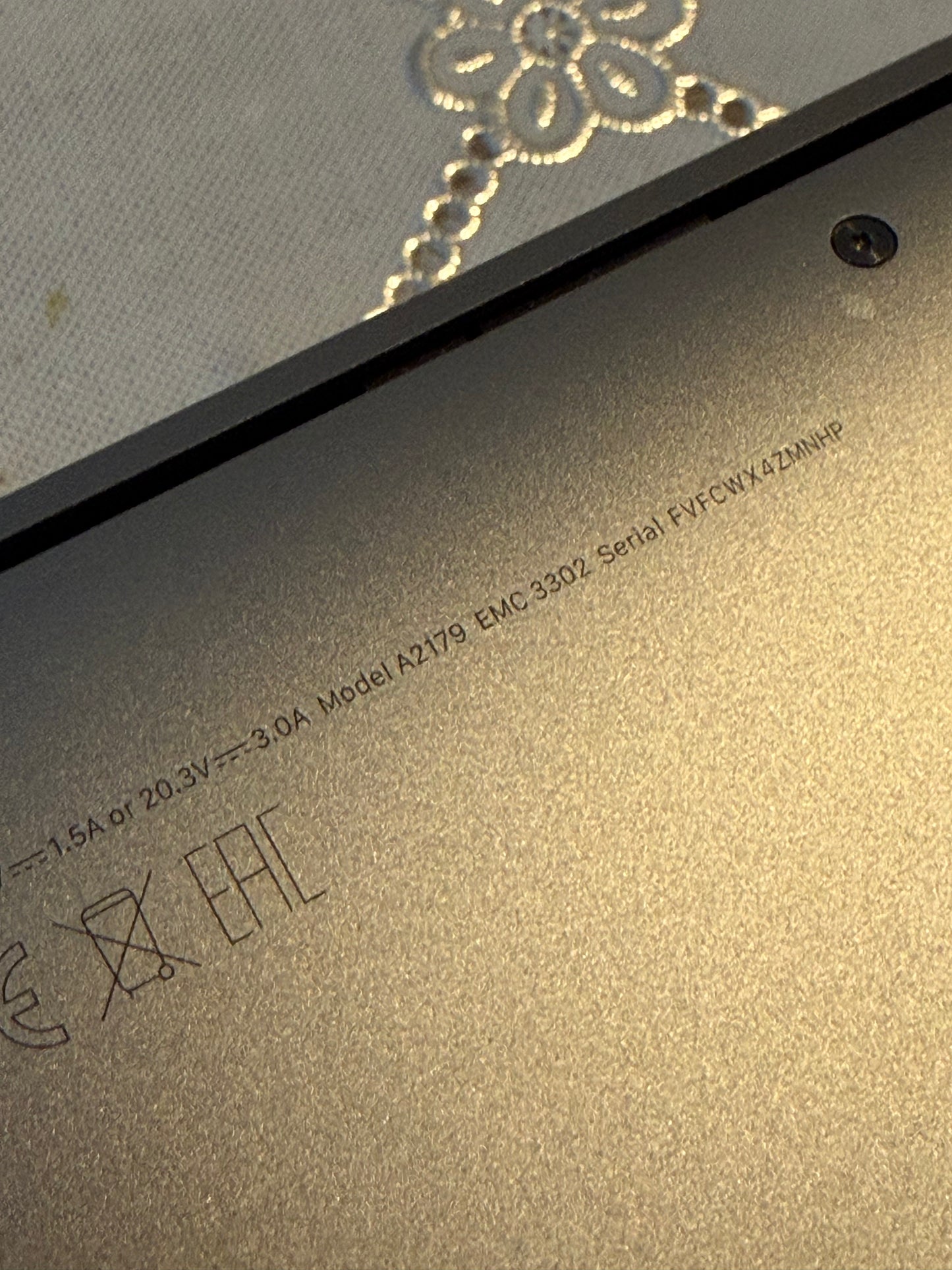 MacBook Air 13” M1 Chip 2020 8gb Ram 256gb