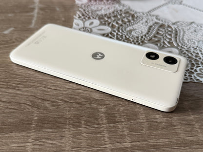 Motorola Moto E13 64gb Creamy White Unlocked