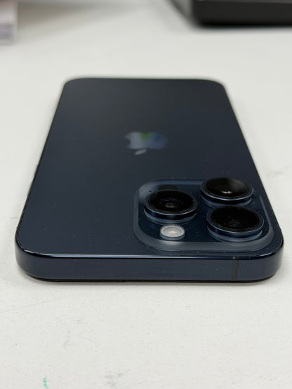 iPhone 15 Pro Max 256gb B/T Unlocked - 87% 🔋