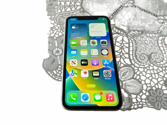 iPhone 11 64gb Silver Unlocked - 100% 🔋