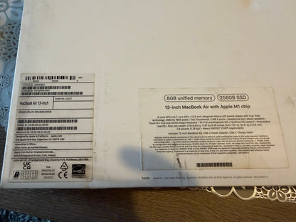 MacBook Air 13” M1 Chip 2020 8gb Ram 256gb