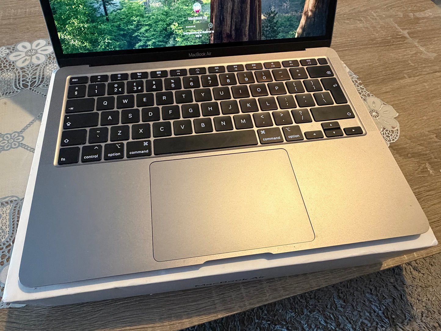 MacBook Air 13” M1 Chip 2020 8gb Ram 256gb