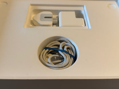 MacBook Air 13” M1 Chip 2020 8gb Ram 256gb