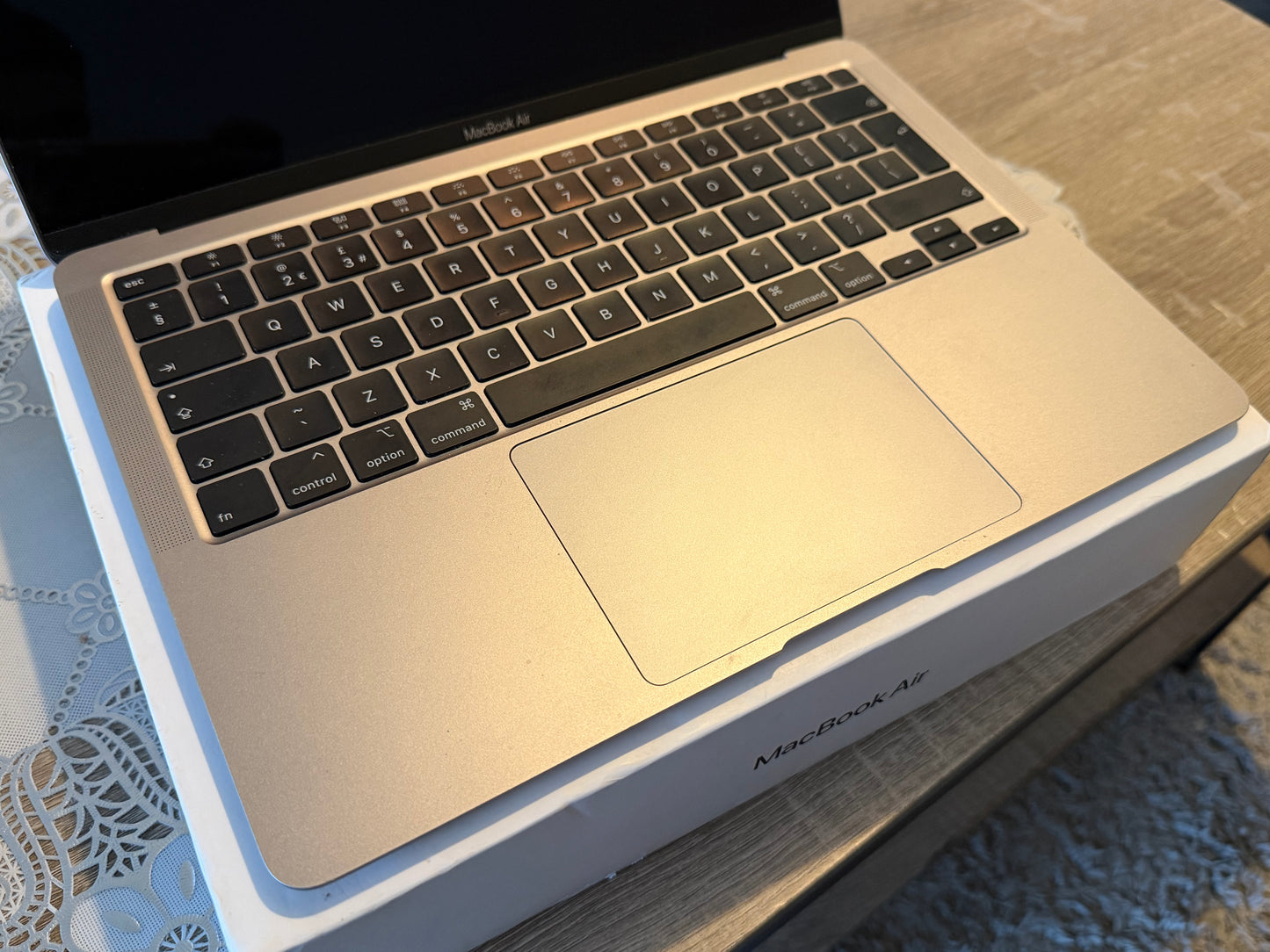 MacBook Air 13” M1 Chip 2020 8gb Ram 256gb
